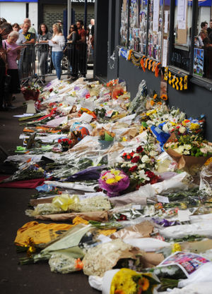 Tributes outside Chicago's