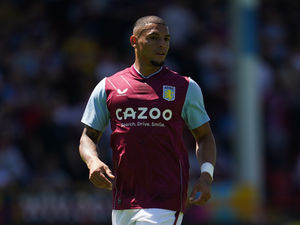 Supporting image for story: Aston Villa loan search to replace Diego Carlos