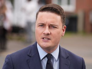 Supporting image for story: Streeting warns against complacency and giving ‘matches back to the arsonist’