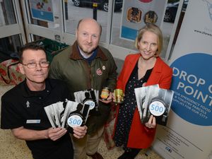 Supporting image for story: MPs collect donations for Wolverhampton foodbank