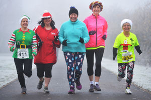 Runners Ann Marie Jervis, Danielle Adams, Sue Jordan, Helen Dickson and Kathy Parkin took on the course.