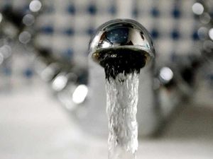 Supporting image for story: Water company brought in tankers to help fix burst pipe in part of Telford