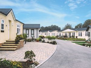 Supporting image for story: MP calls for 'fairer deal' for park home residents