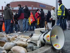 Supporting image for story: Unions strike over job cuts at French coronavirus vaccine maker Sanofi