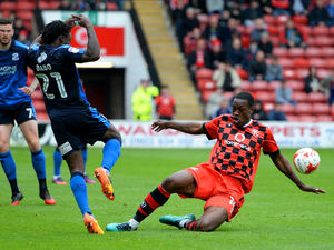 Supporting image for story: Walsall re-sign Isaiah Osbourne 