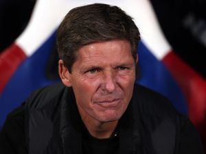 Supporting image for story: Oliver Glasner wishes for a birthday free of transfer rumours