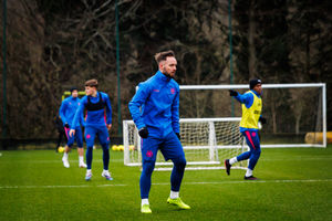 Adam Armstrong training with his team mates for the first time (Photo by Brett Patzke - WWFC/Wolves via Getty Images)