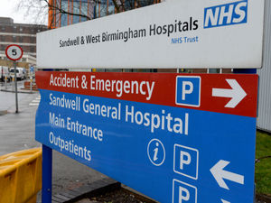 Supporting image for story: Hospitals battling to treat people with "chronic diseases" amid Covid backlog