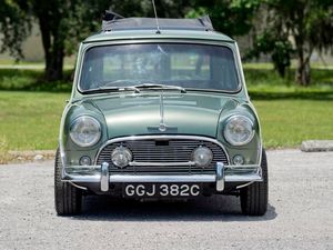 Supporting image for story: Custom Mini formerly owned by Paul McCartney heads to auction