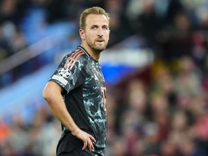 Supporting image for story: Harry Kane trains away from England squad as he continues recovery from injury