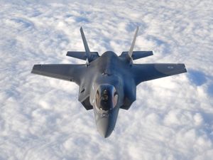 Supporting image for story: RAF’s most advanced jet a ‘disappointing return’ on £11 billion cost, NAO says