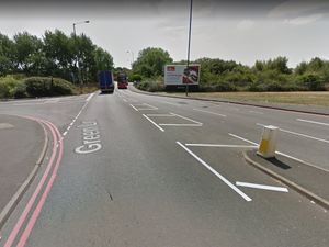 Supporting image for story: Masked man armed with hammer tries to take car keys in Walsall