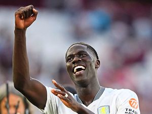 Supporting image for story: Aston Villa sweat on fitness of star midfielder