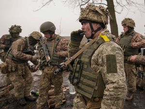 Supporting image for story: Britons told to leave Ukraine immediately amid threat of invasion by Russia