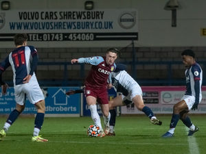 Supporting image for story: Aston Villa youngster Louie Barry signs MK Dons loan deal