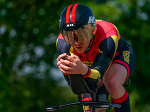 Supporting image for story: Cyclists team up to go the extra distance