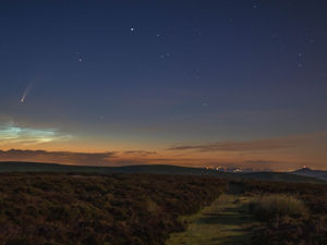 Supporting image for story: Stunning images of Comet Neowise captured over Shropshire