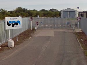 Supporting image for story: Man suing for £200k after being crushed by heavy pallet