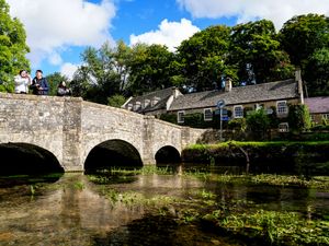Supporting image for story: Coach restrictions introduced in Cotswold village to improve road safety