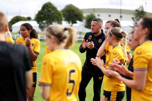 Dan McNamara and his side (Getty)