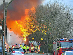Supporting image for story: Residents spend night away from home after Oldbury fire