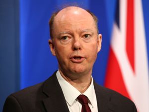 Supporting image for story: Change in jab tactics will not delay rollout to young people, top medic says