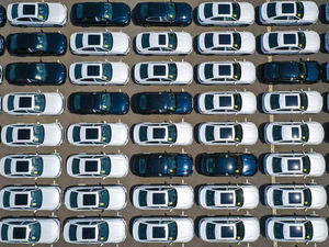 Supporting image for story: Three things drivers should do as a major car manufacturer sets aside £200m for loan scandal payout claims