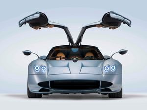Supporting image for story: Pagani’s Huayra Codalunga is a tribute to racers of the 1960s