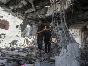 Supporting image for story: Israeli army tells Palestinians to temporarily evacuate parts of Rafah