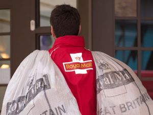 Supporting image for story: Posties told to leave hospital letters in racks to prioritise parcels – union