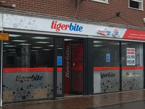 Supporting image for story: New takeaway allowed to offer deliveries until 3am