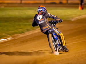Supporting image for story: New signings Steve Worrall and Drew Kemp available for Wolverhampton opener
