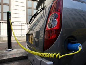 Supporting image for story: Extra electric car charging points coming to West Midlands

