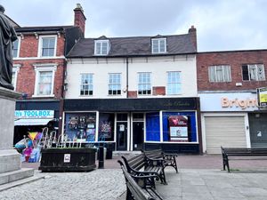 Supporting image for story: Work starts to renovate 18th century building and former cafe as part of £21million Tamworth plans