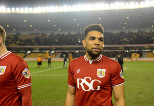The first half was notable for little other than Scott Golbourne's return to Wolves - he received a good reception from the home fans (AMA)
