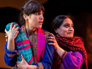 Supporting image for story: A Thousand Splendid Suns, Birmingham REP - review with pictures