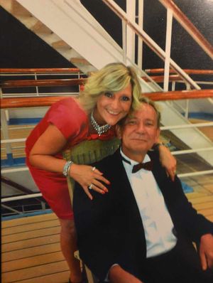 Mark and Nicci when they met on the cruise in 2010