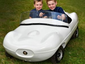 Supporting image for story: Mini model of iconic 1950s Jaguar set to go under the hammer in Stourbridge