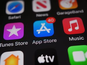 Supporting image for story: Apple and Google agree changes to make app stores and platforms ‘fairer’