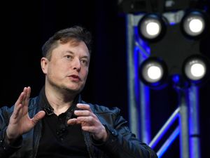 Supporting image for story: Fired SpaceX employees sue company for wrongfully firing critics of Elon Musk