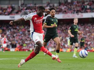 Supporting image for story: Thomas Partey injury worry for Arsenal as title hopes hit hard by Brentford draw