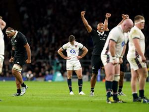 Supporting image for story: England miss late chances to claim prized New Zealand scalp in narrow defeat