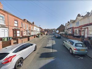 Supporting image for story: Man's body found in car in Smethwick