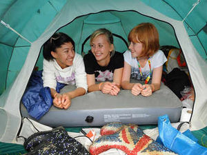 Supporting image for story: Thousands descend on Weston Park for V Festival