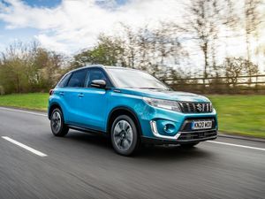 Supporting image for story: Eye-catching and practical – the Suzuki Vitara 1.4 SZ-T Hybrid