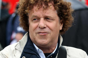 Supporting image for story: Disco star Leo Sayer to play at Bilston's Robin 2