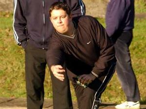 Supporting image for story: Booth rolls back for bowls' Crosfield Cup final