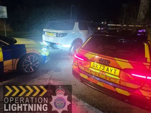 Supporting image for story: Teenager, 17, arrested after stolen Land Rover Discovery found in Lichfield hours after being reported to police