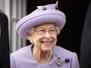 Supporting image for story: Late Queen ‘refused to open airport terminal’ after relative stopped with guns