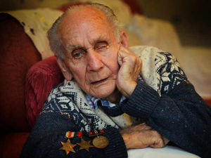 Supporting image for story: D-Day veteran Stanley, 93, still waiting for medal